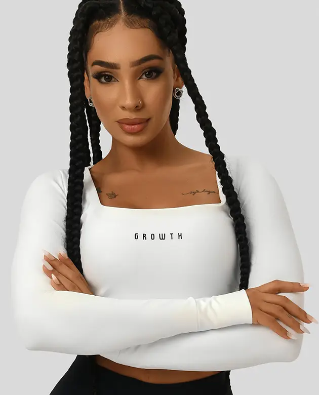 Cropped Growth Under Manga Longa Branco